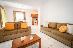 Foto dalla galleria di Varvarigos Village a Città di Zante Altre 50 foto