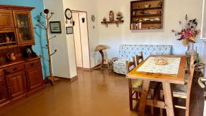 Gallery image of Casa Mare La Veranda di Tonino in Platamona +14 photos