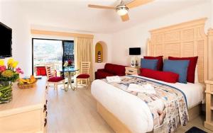 Gallery image of Astounding Studio Sleeps 4 with Unique Pool in Cabo in Cabo San Lucas