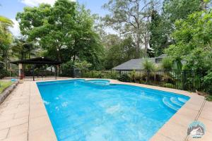 Bazén v ubytování Aircabin - Warrawee - Sydney - 5 Beds House nebo v jeho okolí