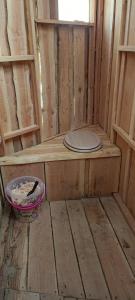 Fotografia z galérie ubytovania Cabanes des Landes- cabane sur pilotis v destinácii Saint-Éloy-les-Tuileries