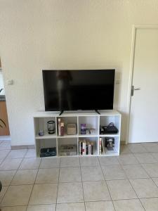 Et tv og/eller underholdning på Appartement Agen sud