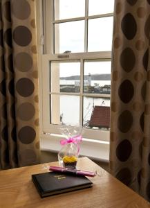 Afbeelding uit fotogalerij van Harbourside Apartments with Private Parking in Scarborough