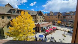 an overhead view of a courtyard in a hotel at Main St Station Condo with Hot Tub and Parking in Breckenridge