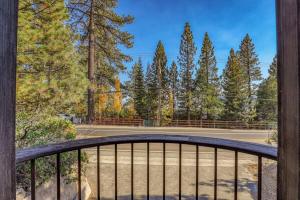 Balkón nebo terasa v ubytování Studio with Incredible Location in Tahoe City