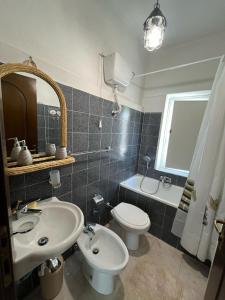 Koupelna v ubytování Olbia SARDEGNA- Casa Arena- 3 camere da letto