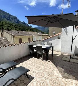 Gallery image of Townhouse in Southern France with a wonderful view in Axat