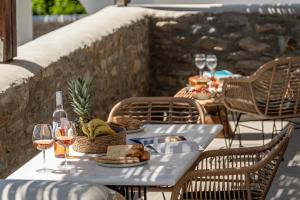 Nápoje v ubytování Ktima Drilli - Experience the authentic Naxian lifestyle