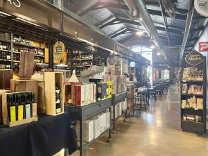 a book store filled with lots of books on display at Complejo Wine Maipu: Piscina, Parrilla, Bicis in Maipú