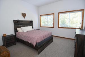 Φωτογραφία από το άλμπουμ του Mountain Meltdown - Pet Friendly, Grill, Wifi, Fire Pit, EV Station -Shared Space - Grill, Fire Pit, Covered Porch, Fountain Pond σε Berkeley Springs +39 φωτογραφίες