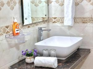 Koupelna v ubytování Bay Leaf By Live Inn + 16 fotografií