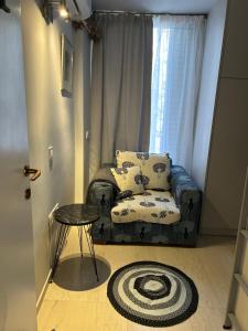 Część wypoczynkowa w obiekcie ZEN Neapoli Penthouse Apartment