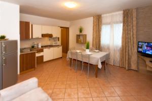Gallery image of Residence Delle Rose in Tremosine Sul Garda