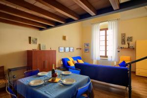 Χώρος καθιστικού στο ampio loft con wi-fi a 50 metri dal mare