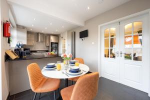 Køkken eller tekøkken på AvenueHouse-Airport-FREEParking&WIFI