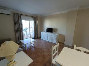 TV a/nebo společenská místnost v ubytování Apartamento San Bruno II BY SIT ISLA CANELA