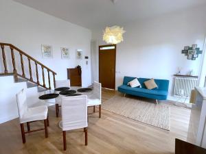 Afbeelding uit fotogalerij van LovingStresa3 giardino del lago in Stresa