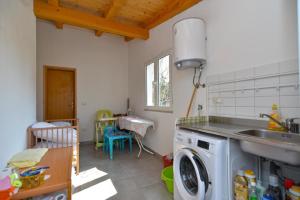 Dapur atau dapur kecil di Ferienwohnung für 4 Personen ca 50 qm in Bale, Istrien Istrische Riviera