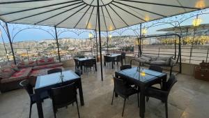 Uma varanda ou terraço em Balloon View Hotel