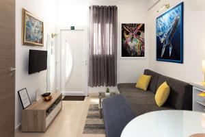 TV a/nebo společenská místnost v ubytování Moon Apartment