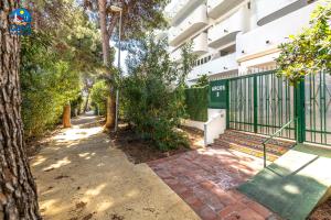 Ogród w obiekcie Apartamentos Arcos II Casa Azahar