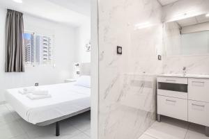 Kúpeľňa v ubytovaní Penthouse Ancla 461 Levante Beach