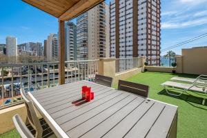 Balkón alebo terasa v ubytovaní Penthouse Ancla 461 Levante Beach