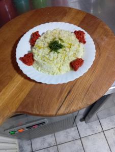 Jídlo v motelu nebo okolí