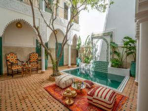 Bazén v ubytování Riad dada Messouda spa nebo v jeho okolí