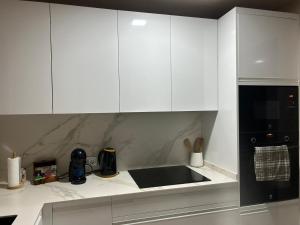 A kitchen or kitchenette at Luxury Homes Valle Del Este Resort Golf And Spa Vera, Garrucha, Mojacar