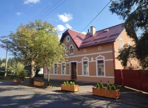Budova, kde se aparthotel nachází