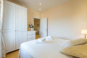 Llit o llits en una habitació de Ferienwohnung für 3 Personen ca 33 qm in Florenz, Toskana Provinz Florenz