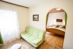 Ein Bett oder Betten in einem Zimmer der Unterkunft Waldhotel Bad Jungbrunn