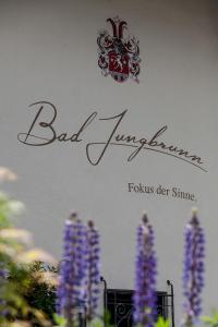 Ein Zertifikat, Auszeichnung, Logo oder anderes Dokument, das in der Unterkunft Waldhotel Bad Jungbrunn ausgestellt ist