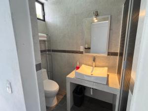 Koupelna v ubytování ÁRBOL DE LA VIDA