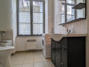 Saint-Julien-des-ChazesにあるGîte chaleureux 6 pers avec cour privée en bord de rivière près de Langeac - FR-1-582-11のギャラリーの写真 +16枚の写真