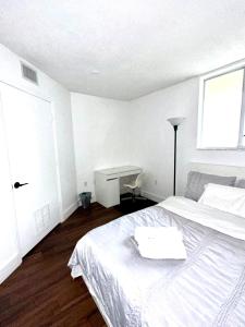 Φωτογραφία από το άλμπουμ του Private bedroom 1 block from Downtown Miami στο Μαϊάμι +11 φωτογραφίες