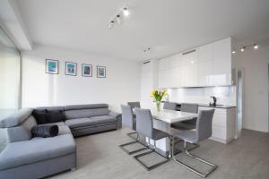 Kuchyň nebo kuchyňský kout v ubytování Apartament Premium SM Klifowa