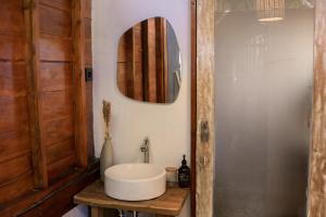 Ένα μπάνιο στο Kelapa Cabin
