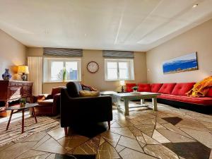 Fotografia z galérie ubytovania Charmante Maison Familiale à 4 Min de la Plage avec Jardin et Parking Privé - FR-1-714-4 v destinácii Moëlan-sur-Mer