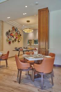 Posezení v ubytování Regent Hotel Andheri + 19 fotografií