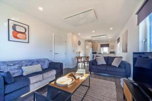 Χώρος καθιστικού στο Modern 1 Bedroom Apartment in Ashford +8 φωτογραφίες