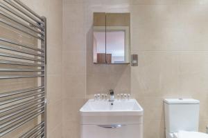 Koupelna v ubytování Spacious 2 Bed Apartment in Manchester Centre