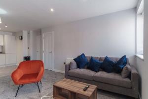 Posezení v ubytování Modern Convenient 2 Bedroom Apartment in Liverpool