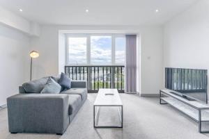 אזור ישיבה ב-Modern and Bright 1 Bed Apartment in Dudley