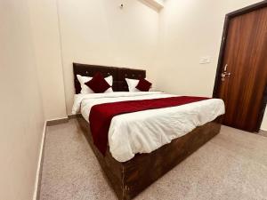Легло или легла в стая в Radha Krishna Residency - Top Rated And Most Awarded Property In Vrindavan