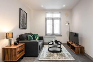 Кът за сядане в Smart 1 Bed Budget Apartment in Central Doncaster