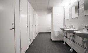 Koupelna v ubytování Forenom Hostel Lund Örtofta + 8 fotografií