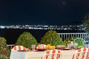 Fotografie z fotogalerie ubytování Verga Sunset Gem - Ilia Seaview Private Retreat v destinaci Mikrá Mandínia + 36 fotografií