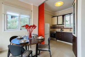 Η κουζίνα ή μικρή κουζίνα στο Aigli Summer Getaway - Seaview Lux Retreat